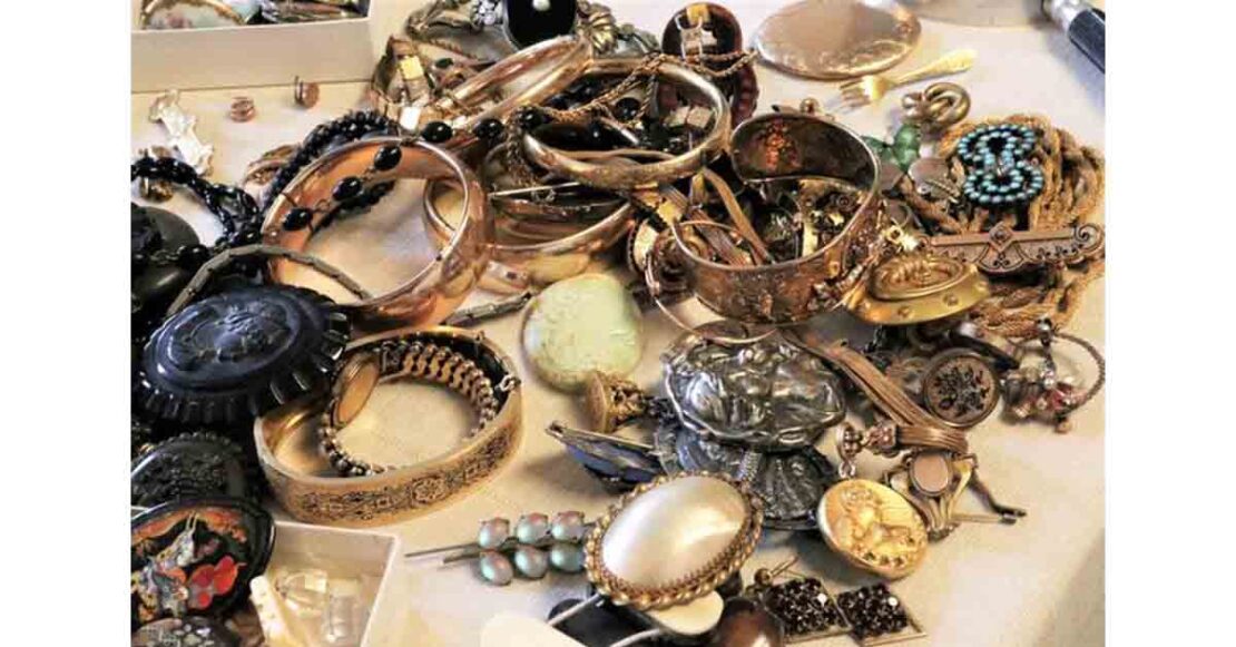 estate sale or auction services