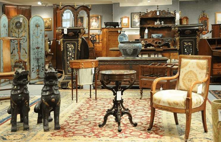 antique appraiser