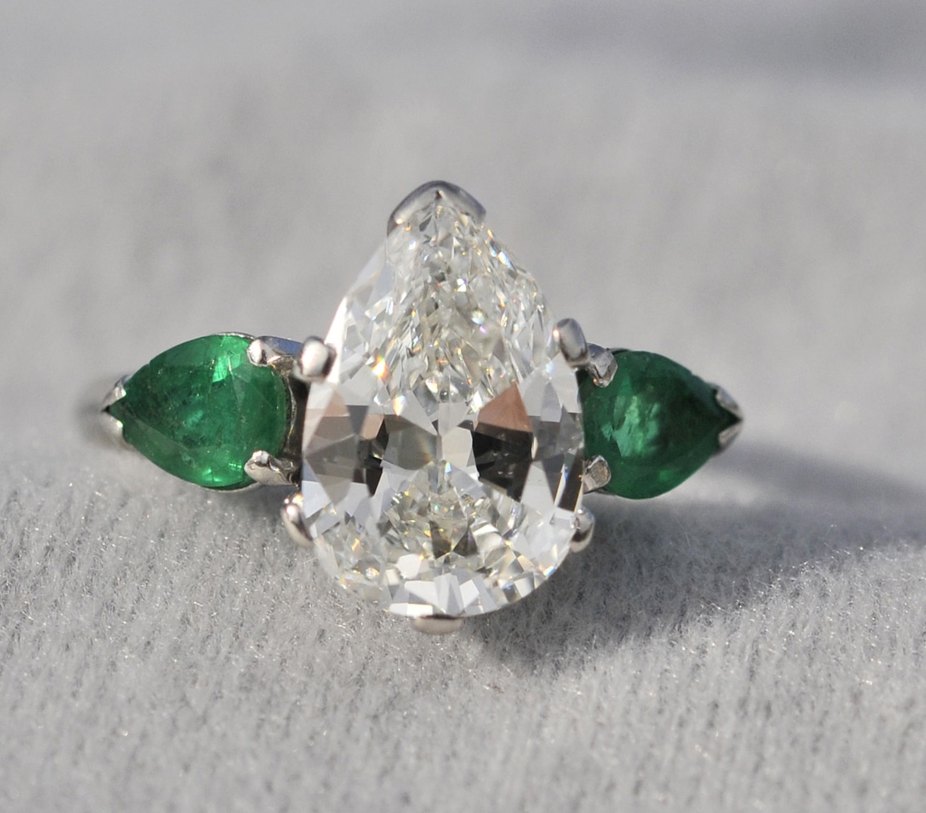 5.5 carat diamond ring $85,000