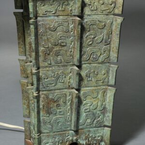 Chinese archaic bronze lamp